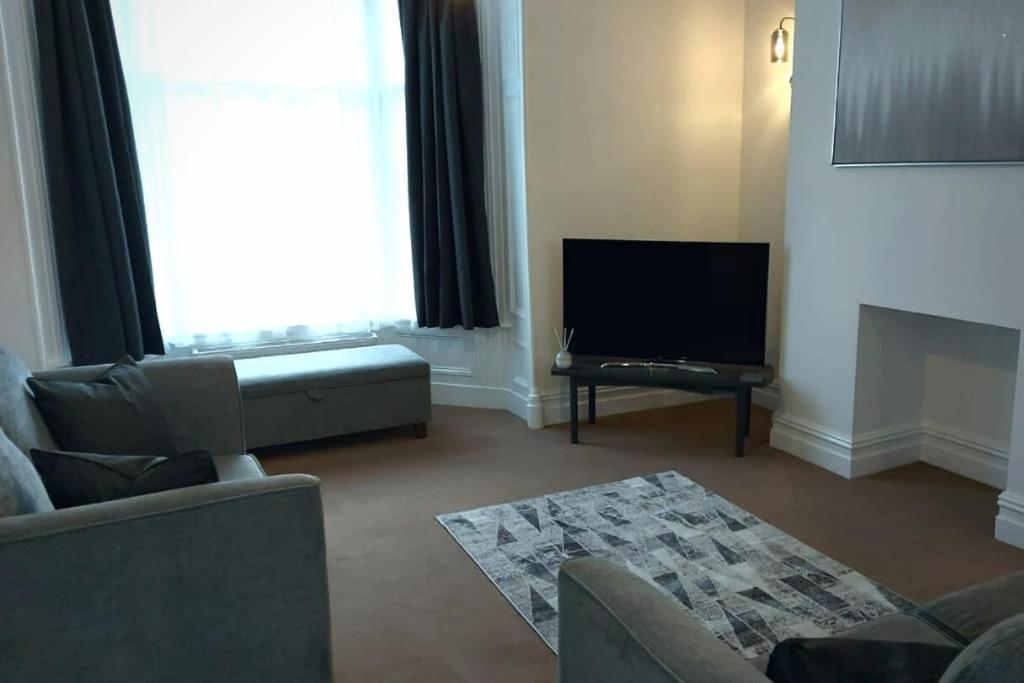 Stylish Apartment In City Centre With Parking Preston  Eksteriør bilde