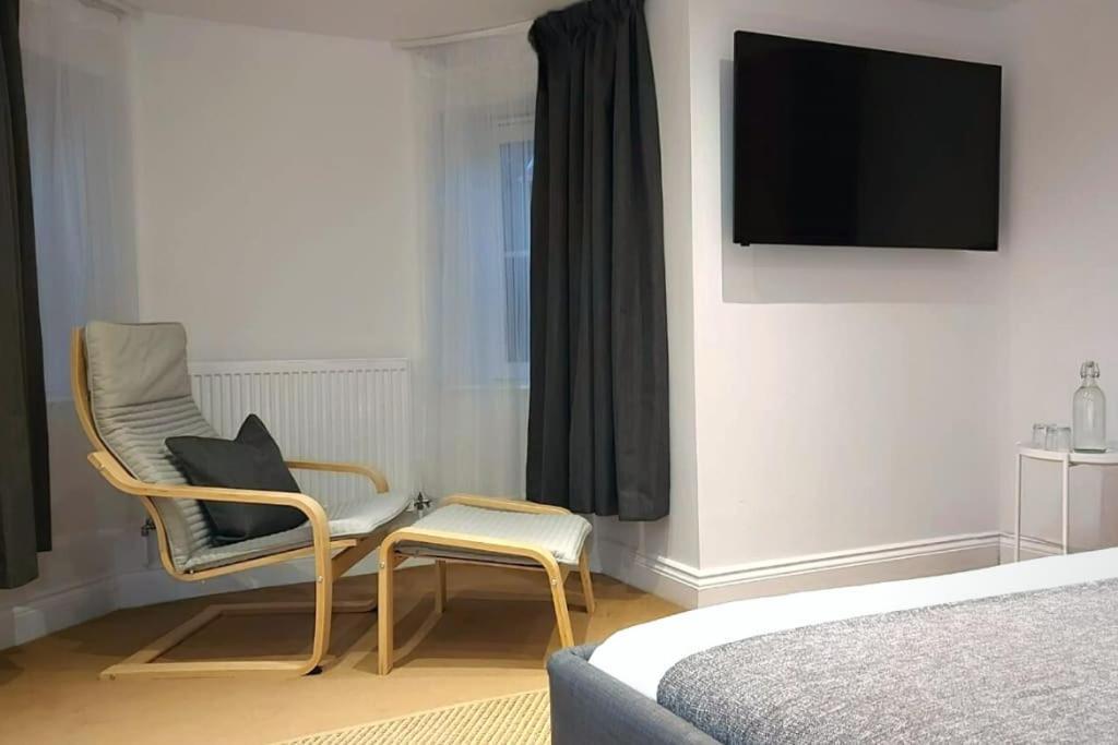 Stylish Apartment In City Centre With Parking Preston  Eksteriør bilde